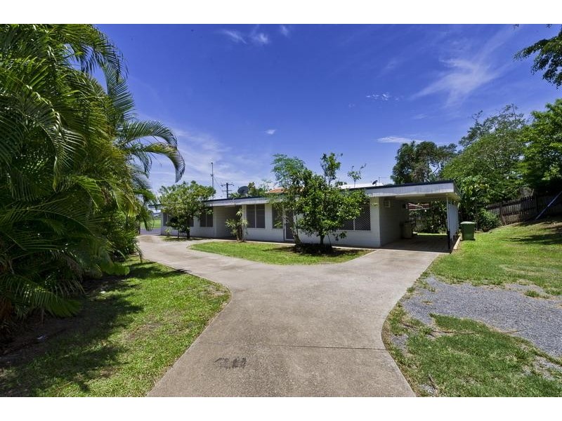27 Sandown Close, Woree QLD 4868