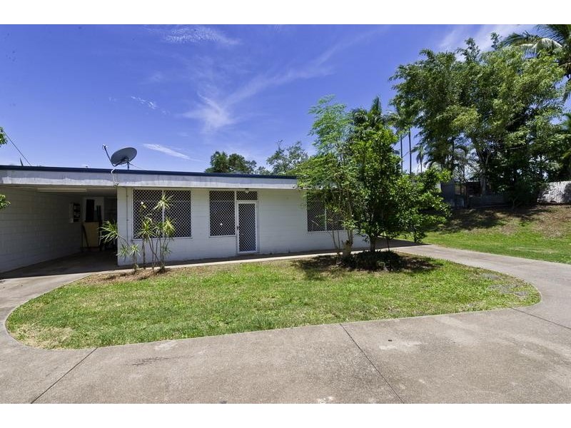 27 Sandown Close, Woree QLD 4868