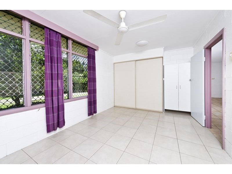 27 Sandown Close, Woree QLD 4868