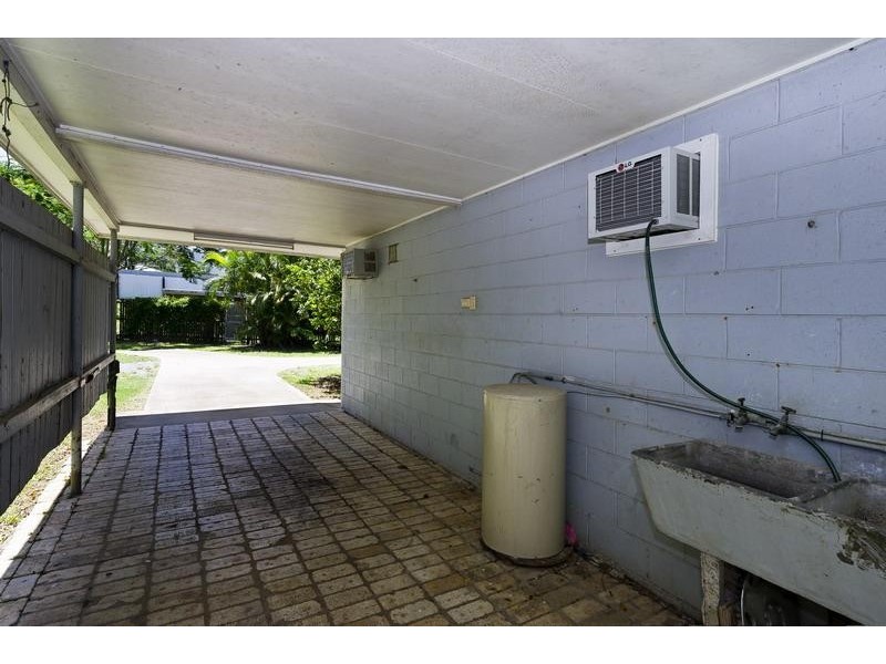 27 Sandown Close, Woree QLD 4868