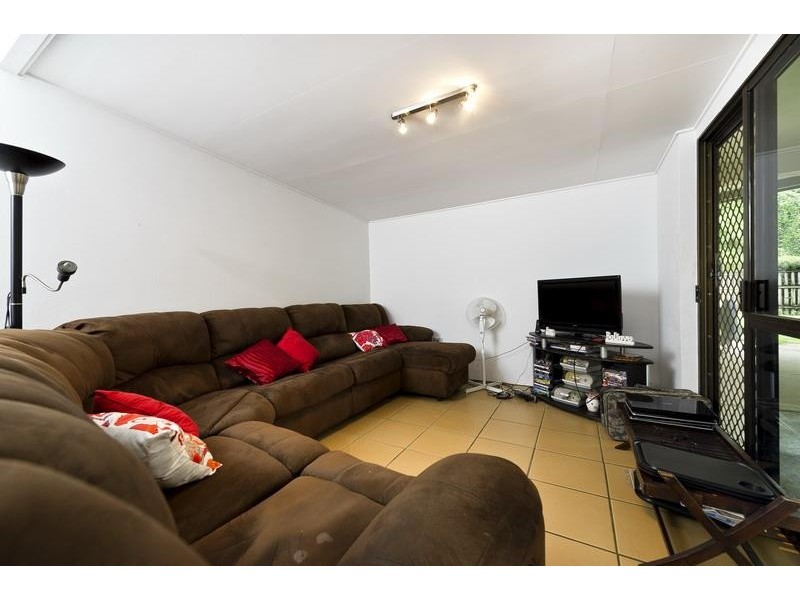 13 Coleus Court, Mooroobool QLD 4870