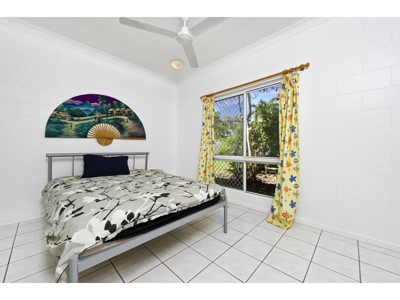 23 Dodd Court, Mooroobool QLD 4870