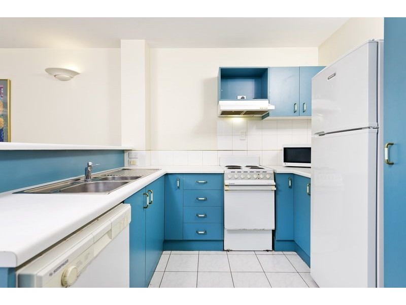 2/1 Poinciana Street, Holloways Beach QLD 4878