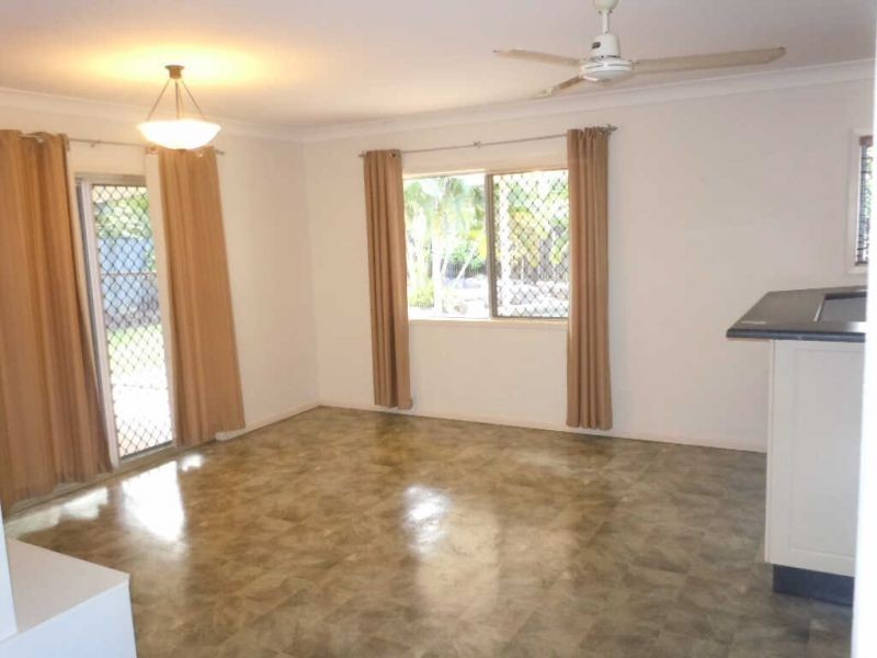 7 Sussex Street, Trinity Park QLD 4879