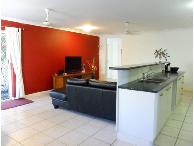 27 Savage Street, Edmonton QLD 4869