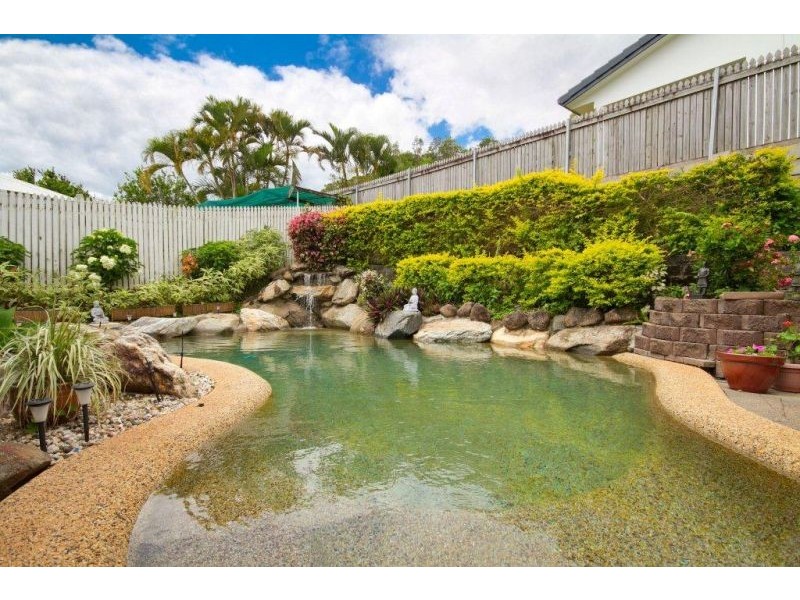 39 Southerden Dr (AKA 1 Rosemont Ct, Mooroobool QLD 4870