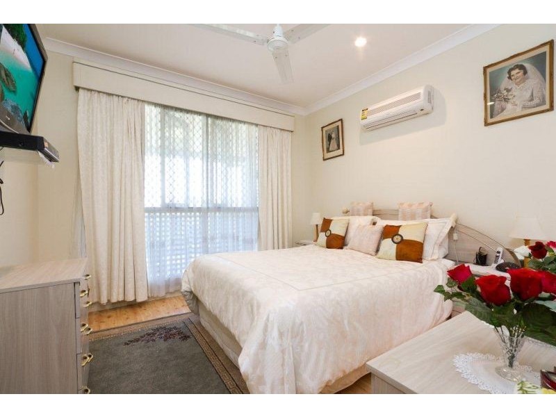 39 Southerden Dr (AKA 1 Rosemont Ct, Mooroobool QLD 4870