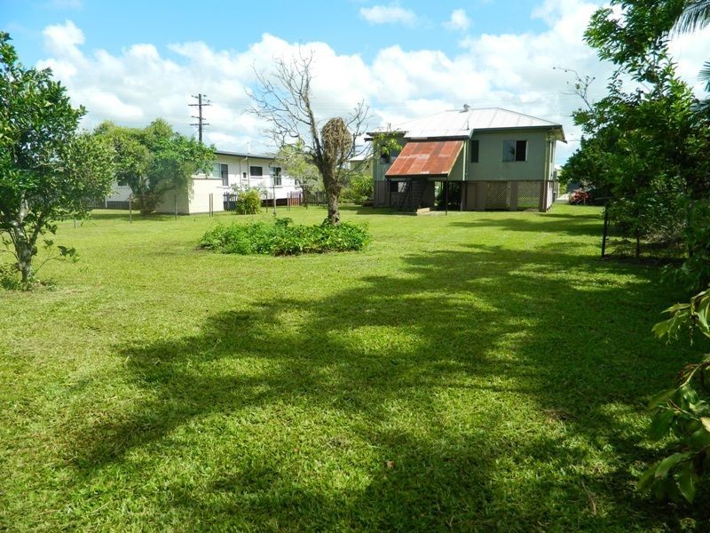 3 Beech Street, Goondi Bend QLD 4860