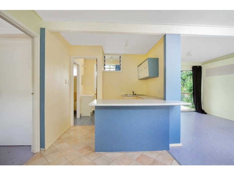 7 Sommerville Crescent, Whitfield QLD 4870