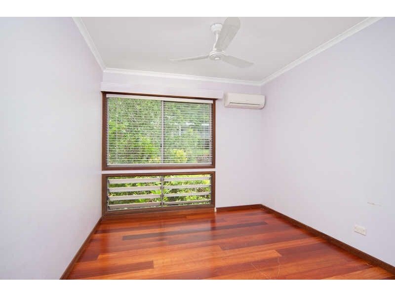 7 Sommerville Crescent, Whitfield QLD 4870