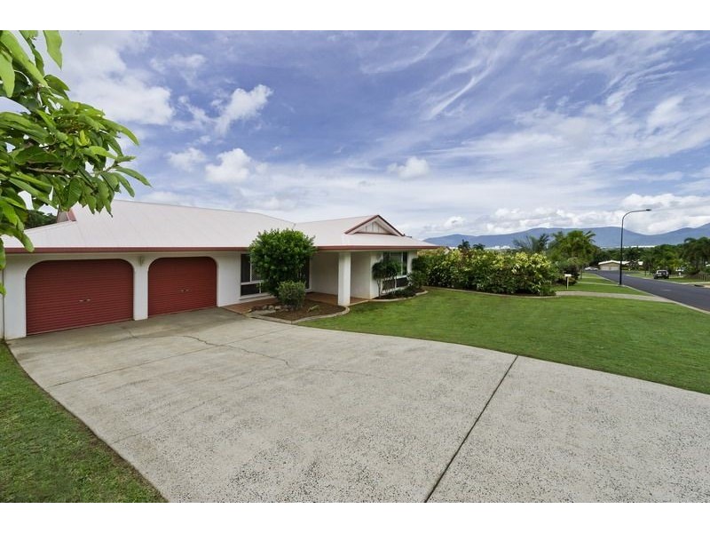 15 Tanganelli Close, Kanimbla QLD 4870