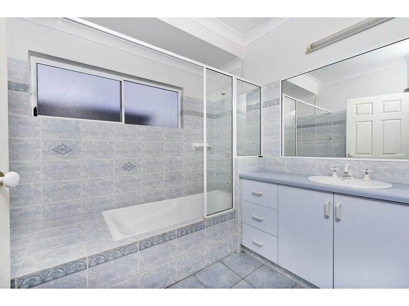 15 Tanganelli Close, Kanimbla QLD 4870