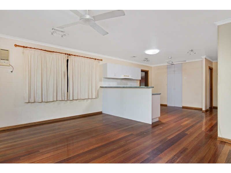 38 Reservoir Rd, Manoora QLD 4870