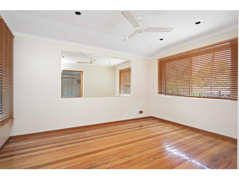 38 Reservoir Rd, Manoora QLD 4870