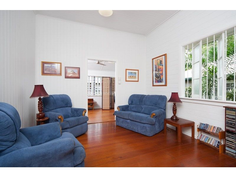 5 Cairns Street, Cairns North QLD 4870