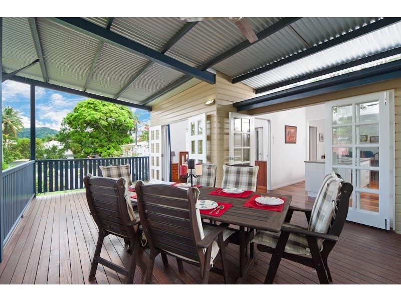 5 Cairns Street, Cairns North QLD 4870