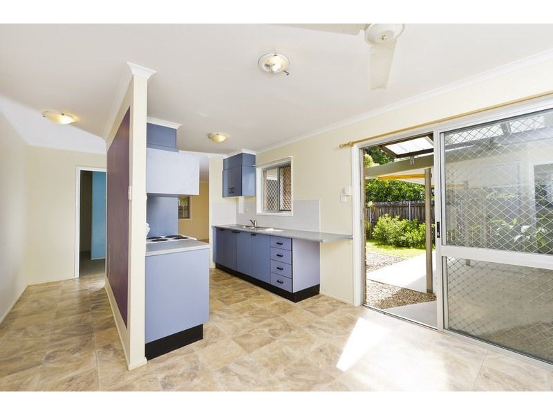 26 Long Street, Mooroobool QLD 4870