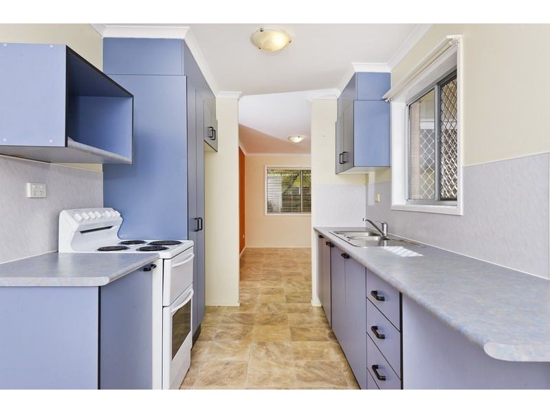 26 Long Street, Mooroobool QLD 4870