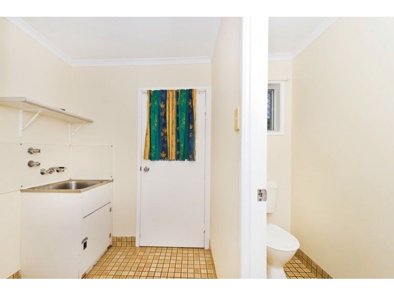 26 Long Street, Mooroobool QLD 4870