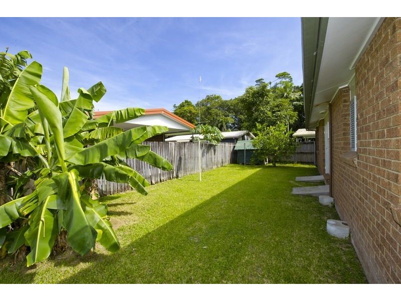26 Long Street, Mooroobool QLD 4870