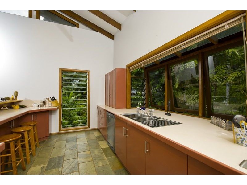 46 Hodel Street, Whitfield QLD 4870