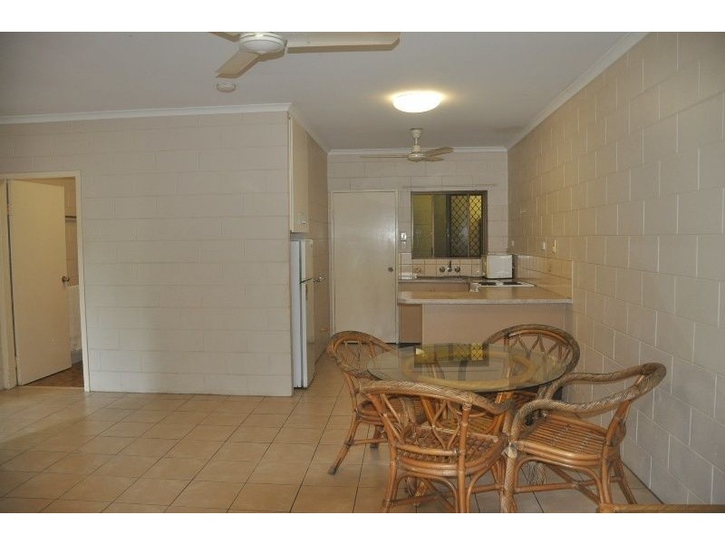 2/222 Fearnley Street, Parramatta Park QLD 4870