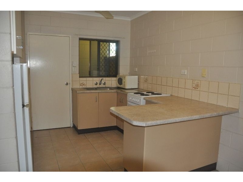 2/222 Fearnley Street, Parramatta Park QLD 4870