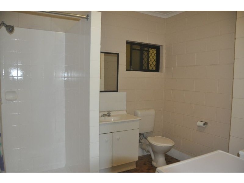 2/222 Fearnley Street, Parramatta Park QLD 4870