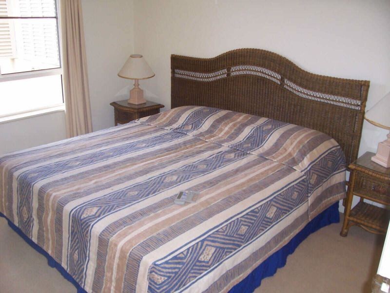 413/2 Greenslopes Street The Lakes Resort, Cairns North QLD 4870