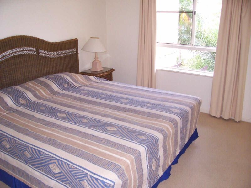 413/2 Greenslopes Street The Lakes Resort, Cairns North QLD 4870