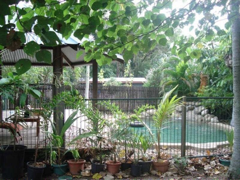 138 Pease Street, Manoora QLD 4870