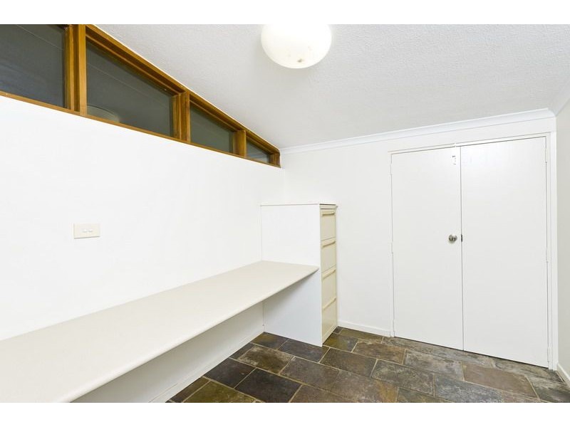 4 Ixora Court, Mooroobool QLD 4870