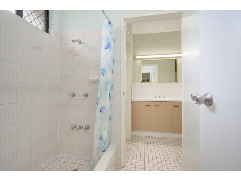 48 Adam Drive, Brinsmead QLD 4870