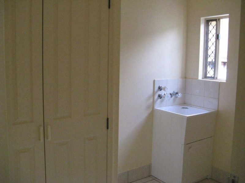 102/2-6 Lake Placid Road, “Kamerunga Villas”, Caravonica QLD 4878