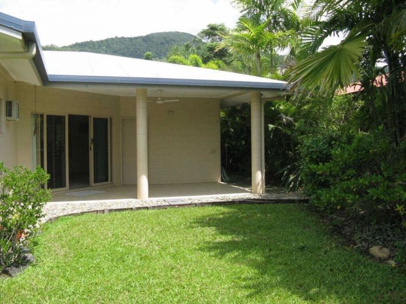 102/2-6 Lake Placid Road, “Kamerunga Villas”, Caravonica QLD 4878