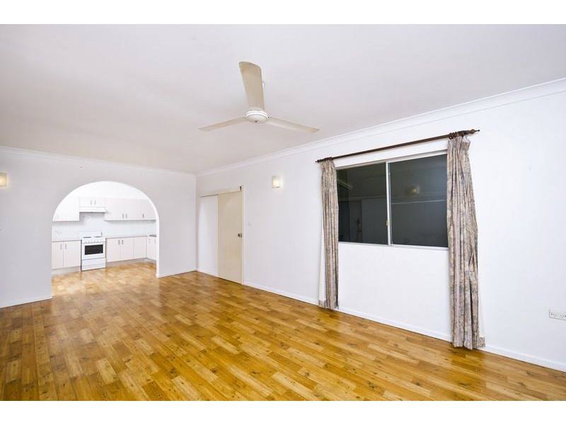 14 Lime Street, Mooroobool QLD 4870