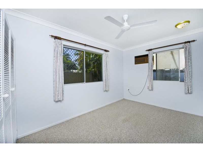 14 Lime Street, Mooroobool QLD 4870