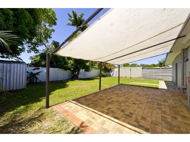 14 Lime Street, Mooroobool QLD 4870
