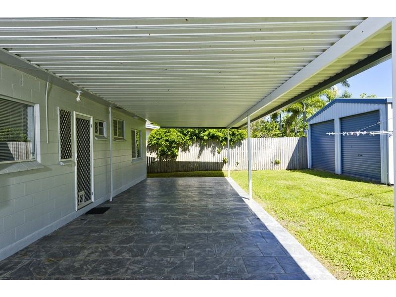 9 Armbrust Street, Manoora QLD 4870