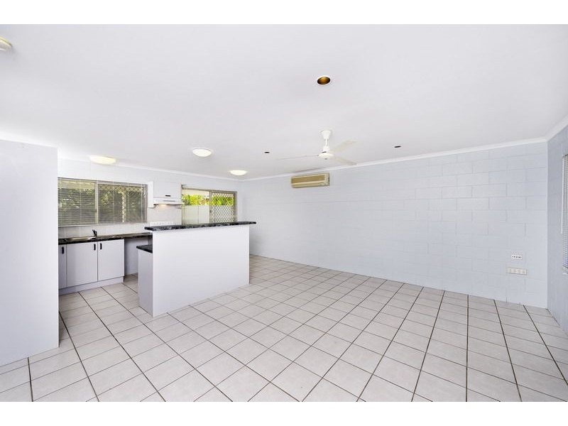 9 Armbrust Street, Manoora QLD 4870