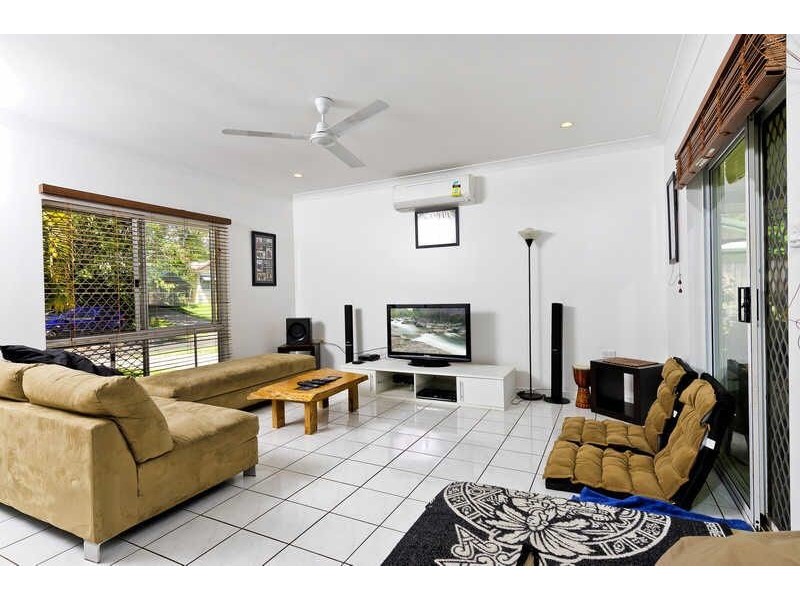 23 Dodd Court, Mooroobool QLD 4870