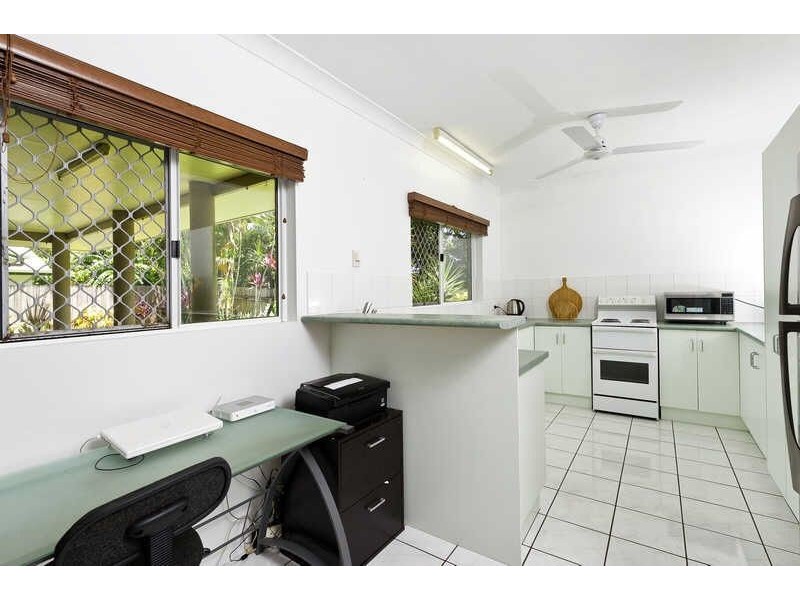 23 Dodd Court, Mooroobool QLD 4870