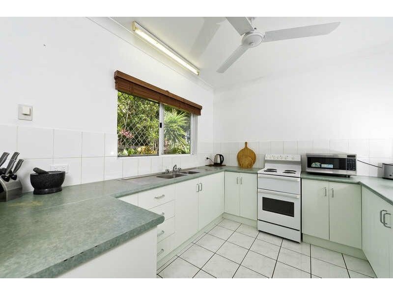 23 Dodd Court, Mooroobool QLD 4870