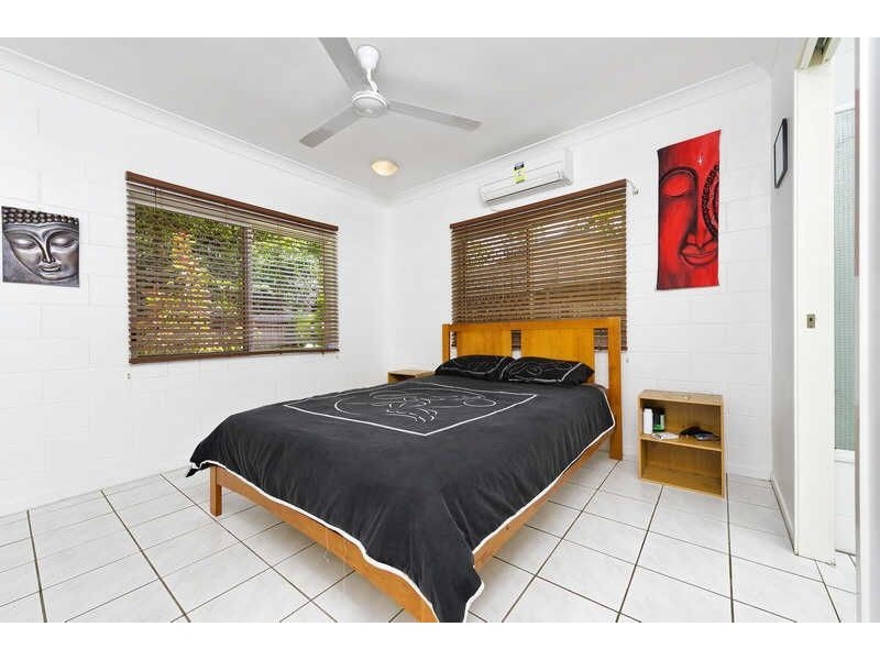 23 Dodd Court, Mooroobool QLD 4870