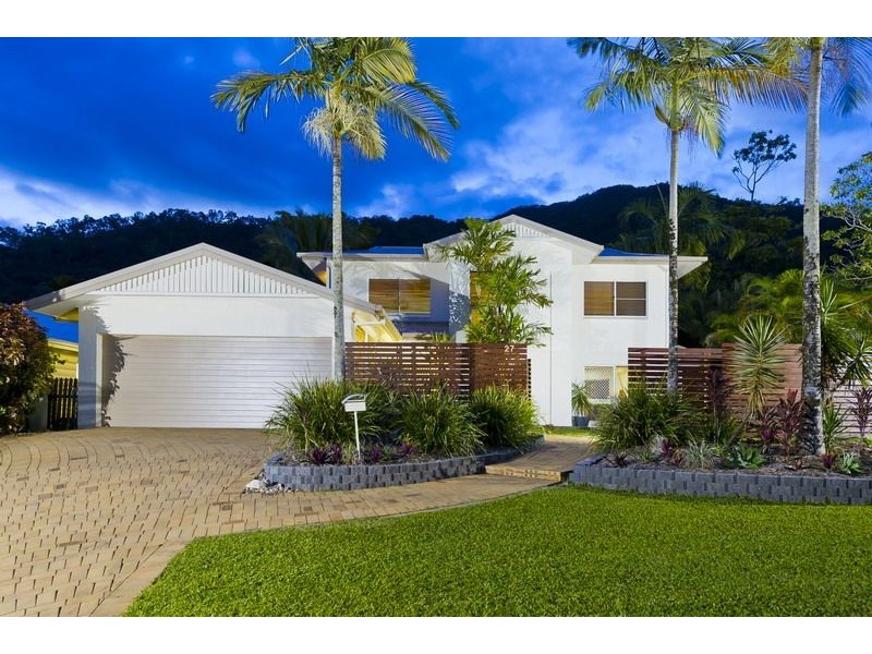 27 Strathmore Court, Mooroobool QLD 4870