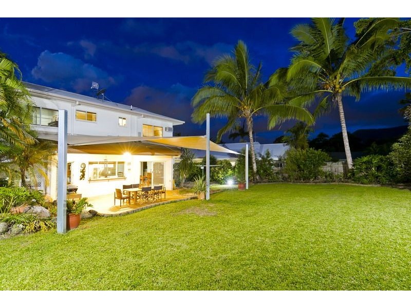 27 Strathmore Court, Mooroobool QLD 4870