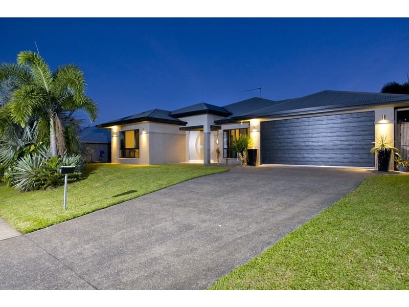 10 Hodkinson Street, Redlynch QLD 4870