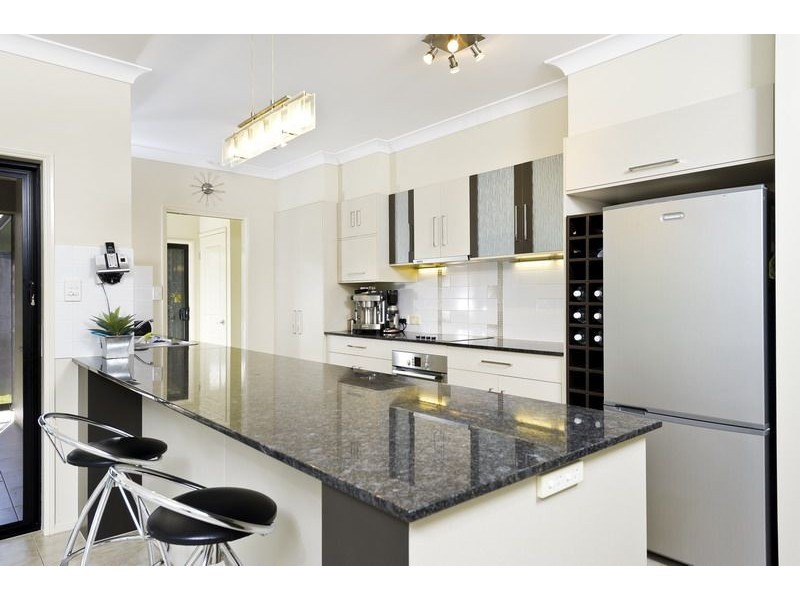 10 Hodkinson Street, Redlynch QLD 4870