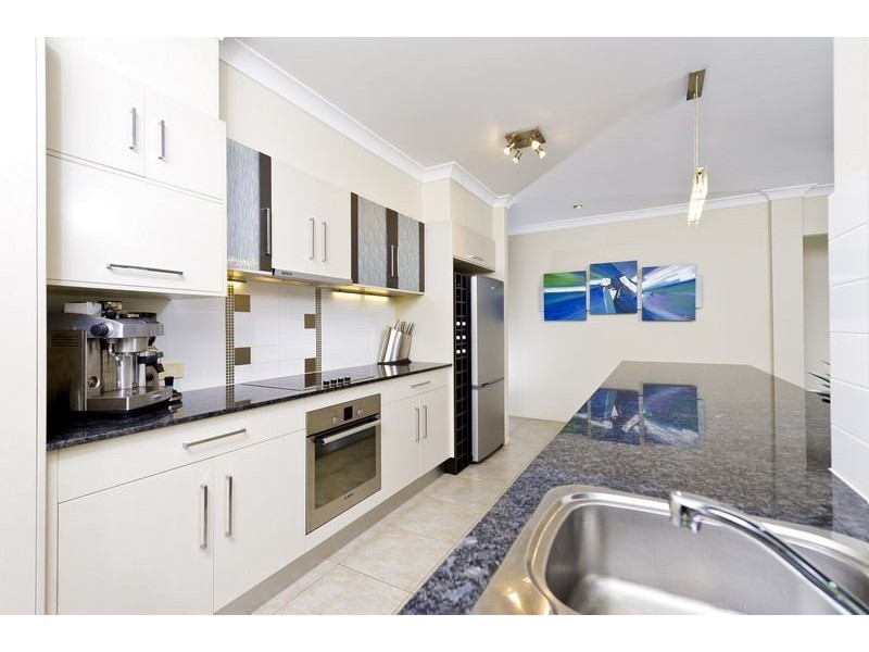 10 Hodkinson Street, Redlynch QLD 4870