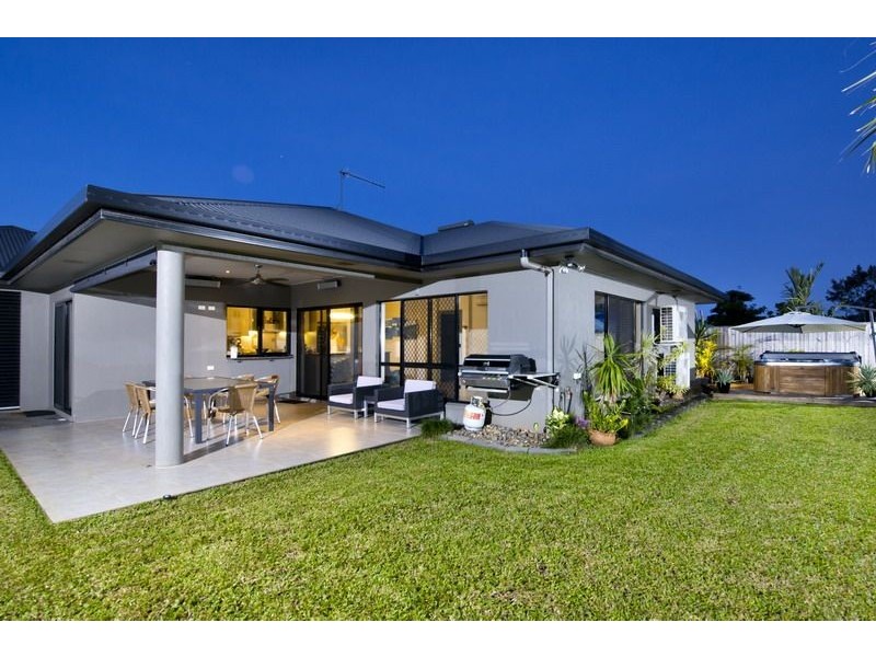 10 Hodkinson Street, Redlynch QLD 4870